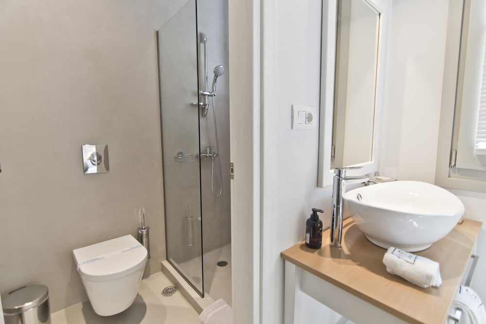 Lindos Comfy Suites 56/58