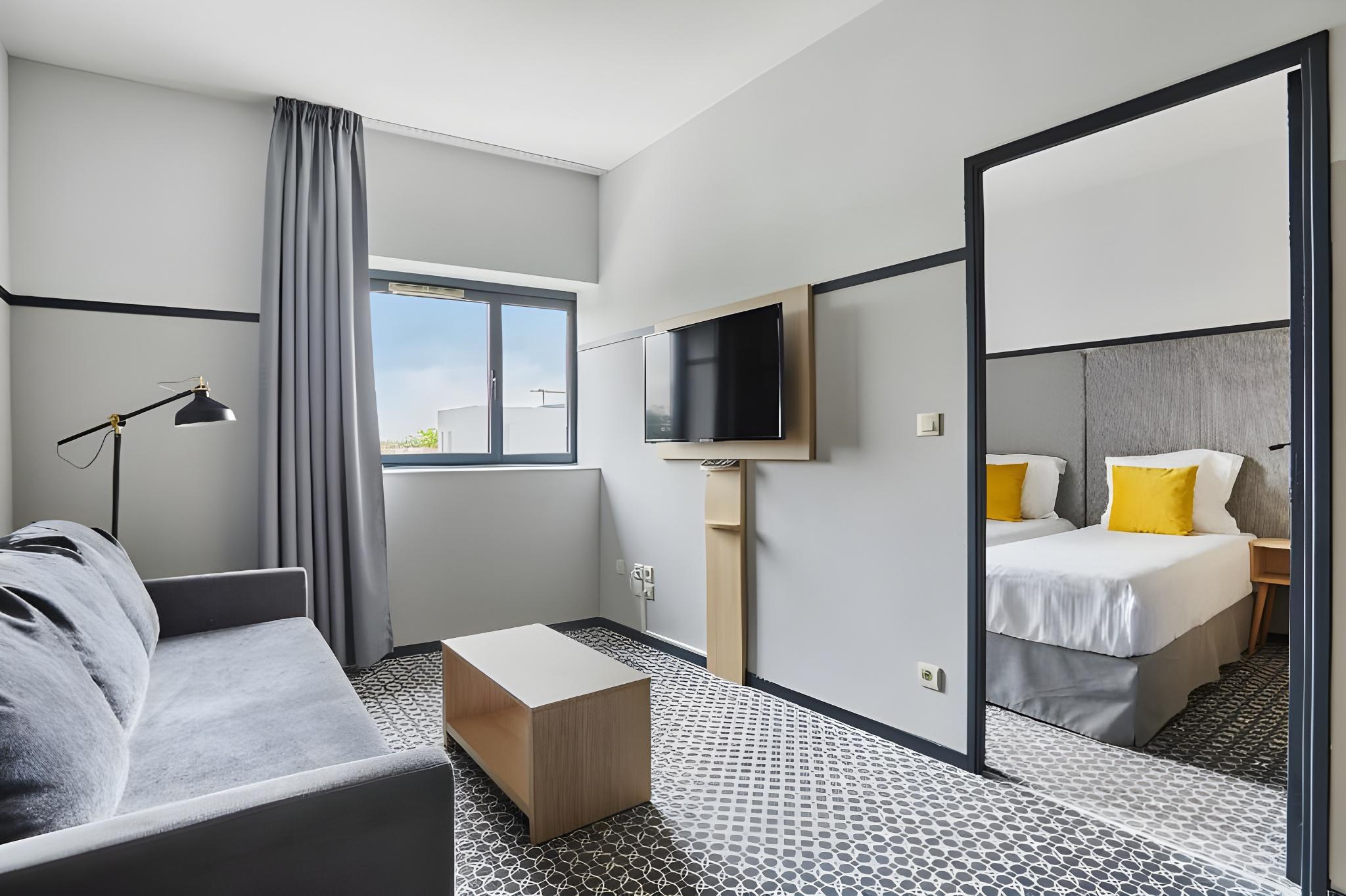1 Bedroom, Suite, Apartment