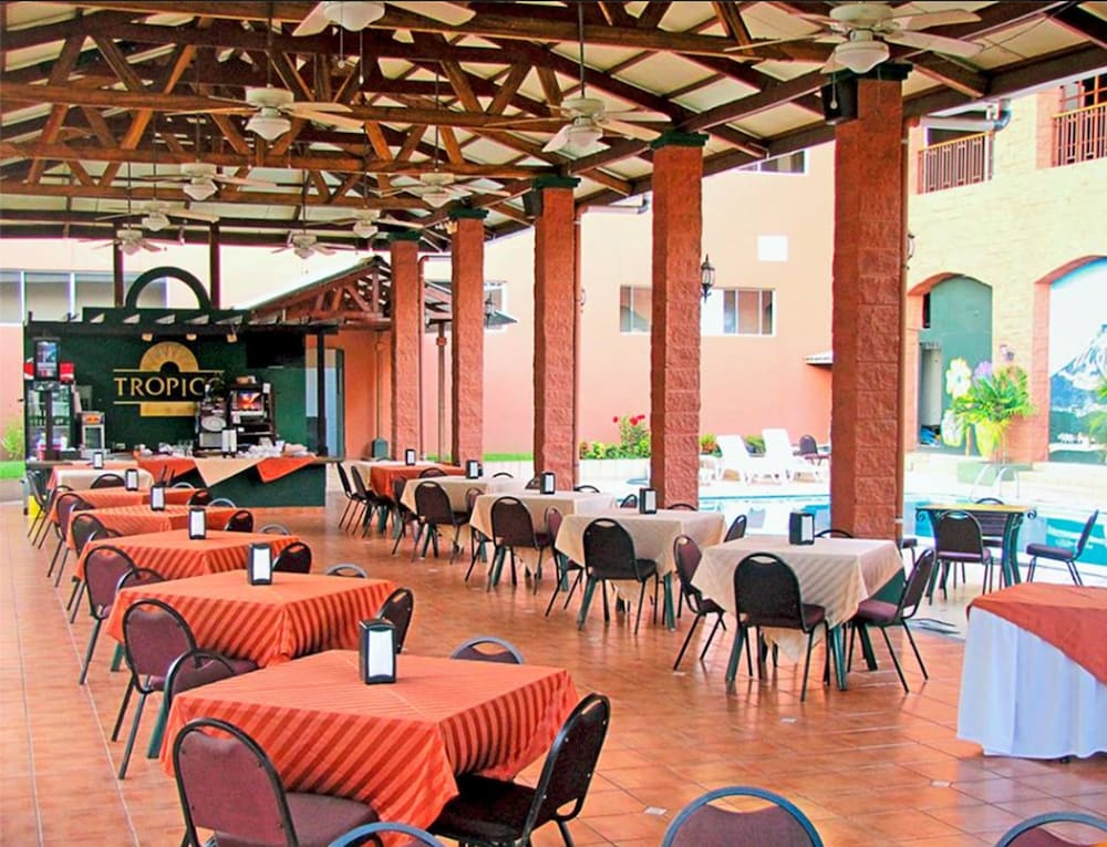 Hotel Tropico Inn 11/48