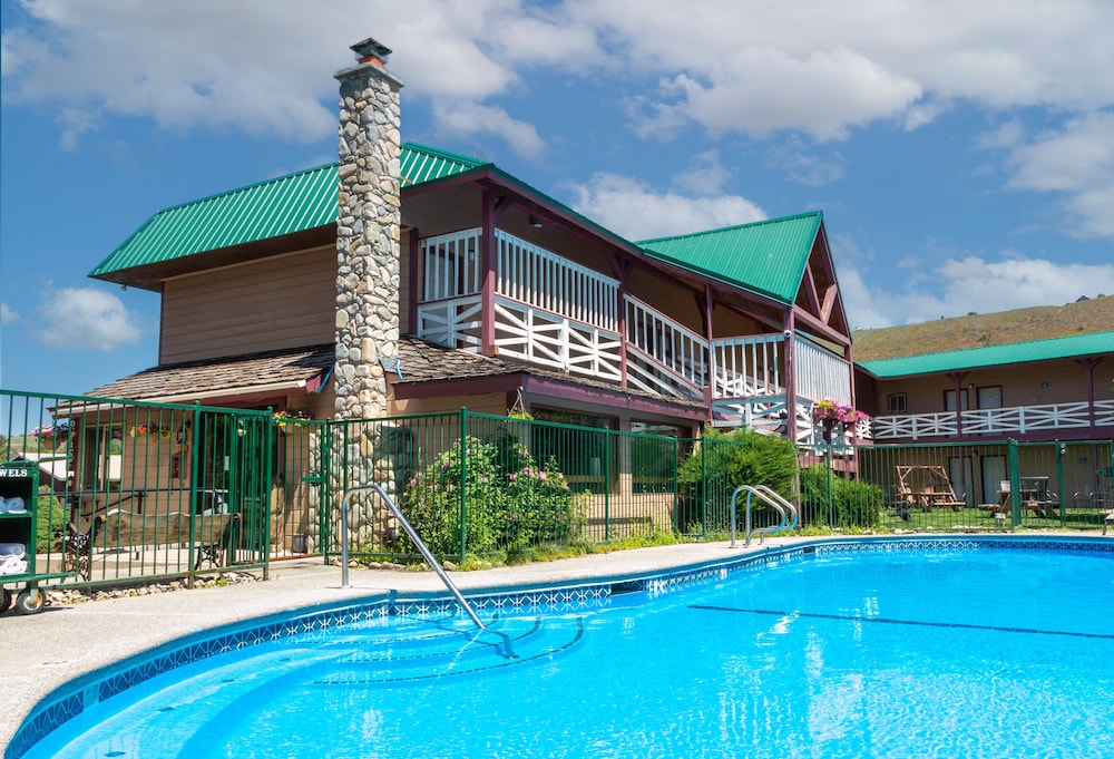 Alderbrook Inn 3/50