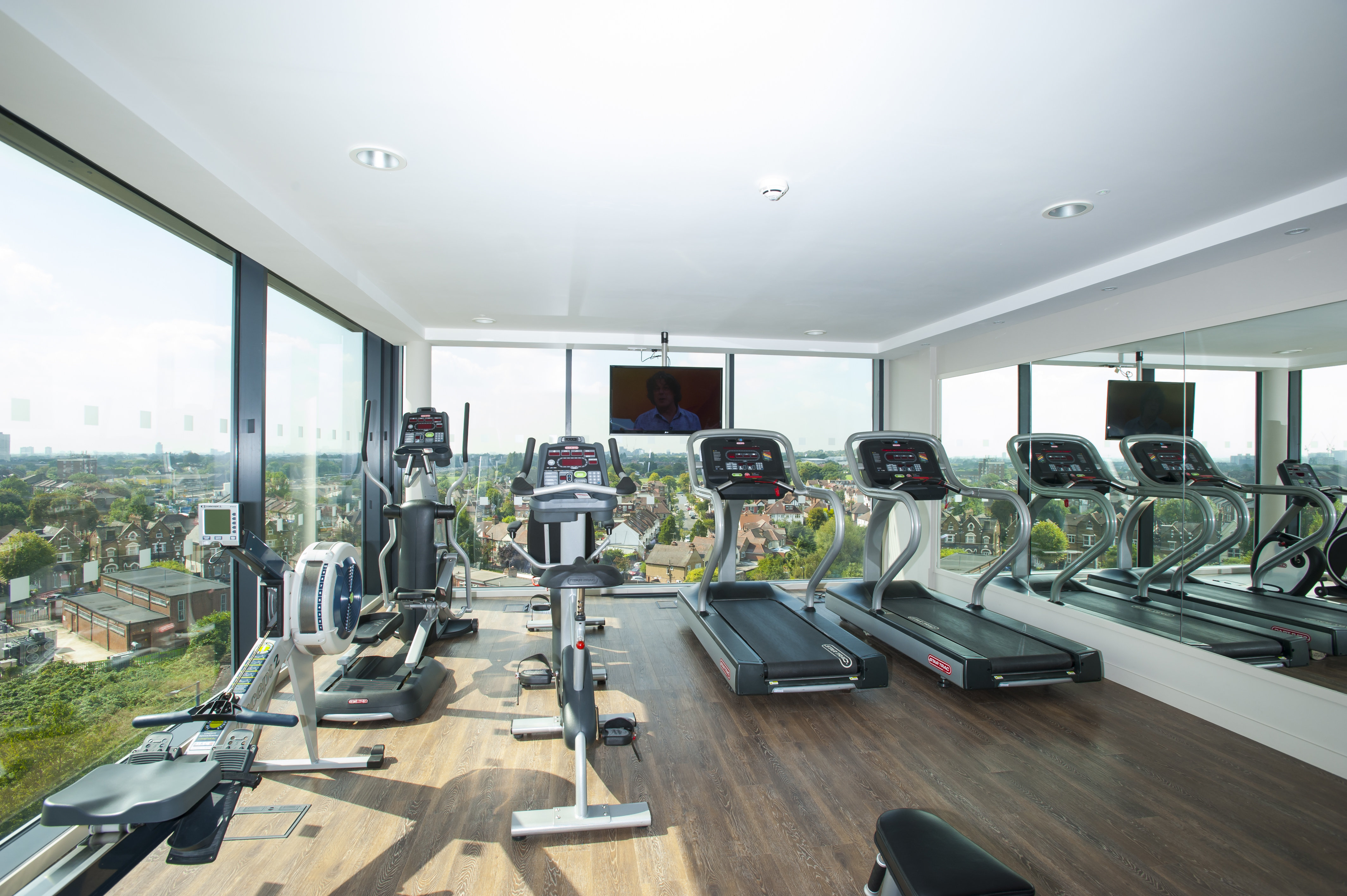 Holiday Inn London West 38/75