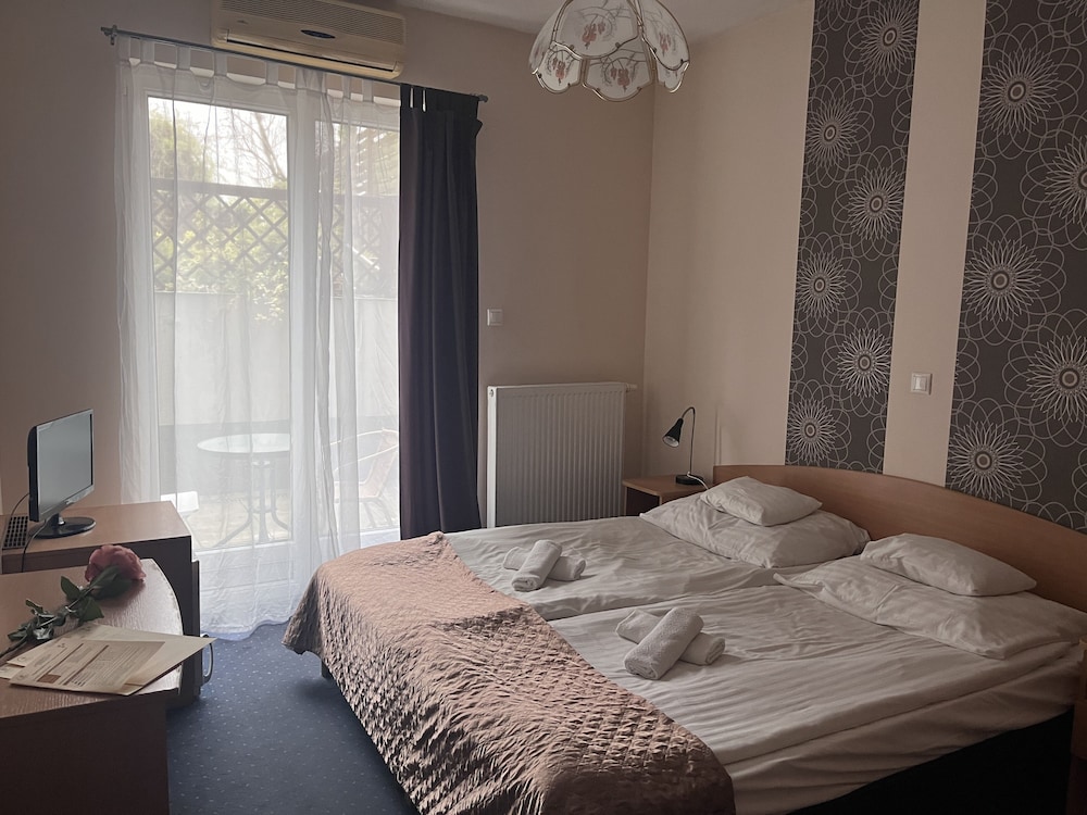 Hotel Papillon 28/50