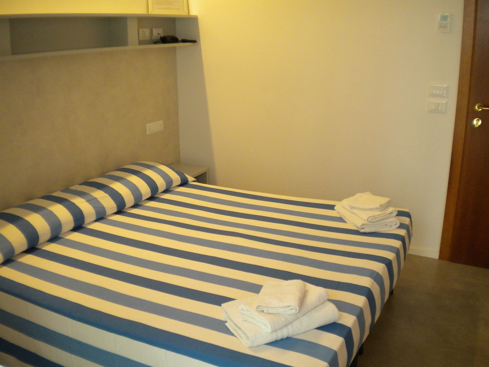 Hotel Ambasciata 20/36