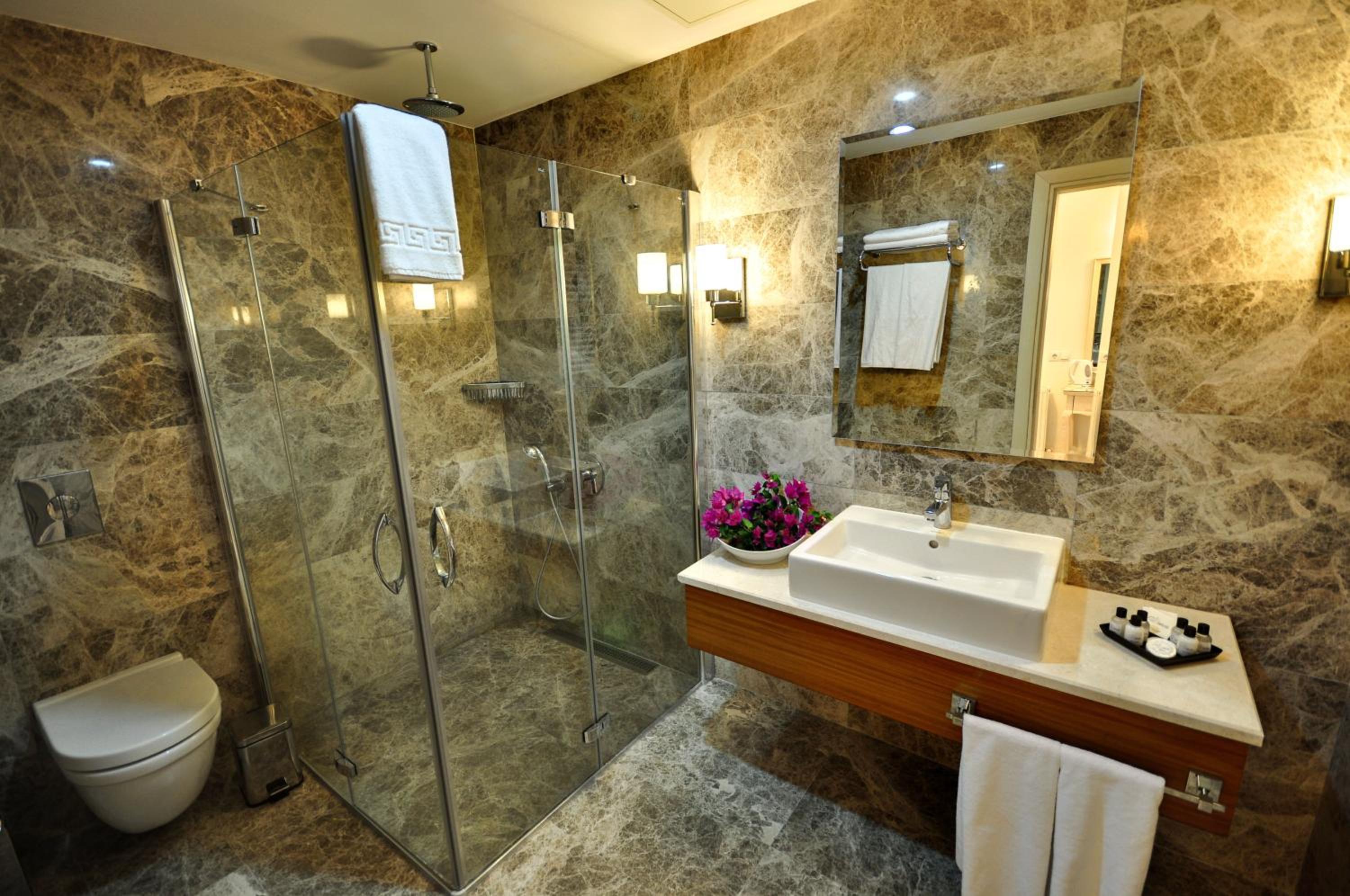 Kalem Adasi & Oliviera Resort Hotel 60/61
