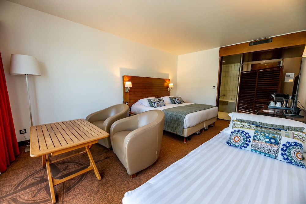 HOTEL LE GRAND PAVOIS 25/87