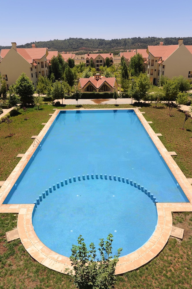 FARAH INN IFRANE 1/69