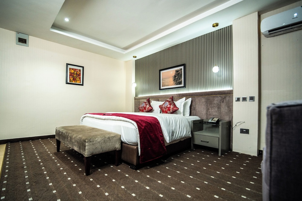 Vynedresa Hotel 12/46