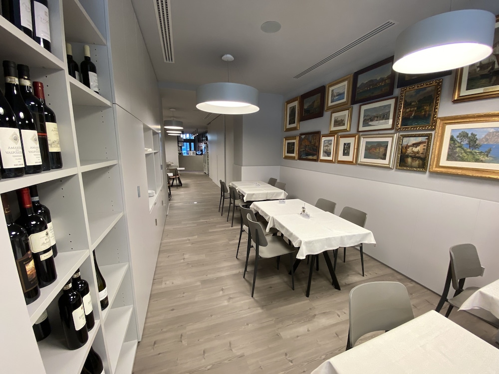 Hotel Benaco 34/50