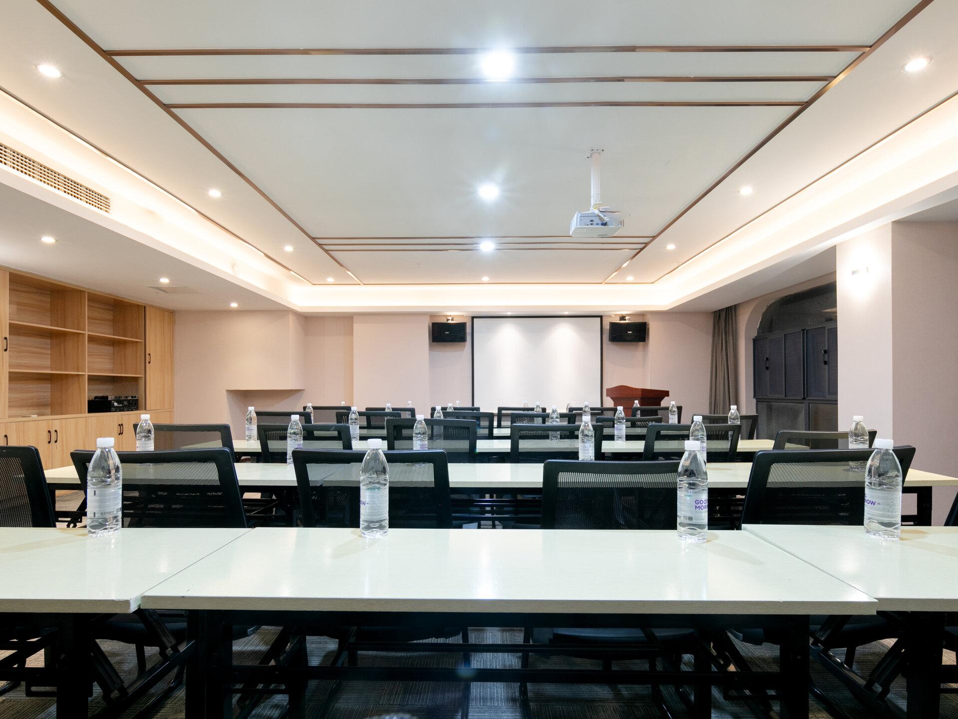 Lavande Hotel (Wuhan Yangluo subway station store) 40/47