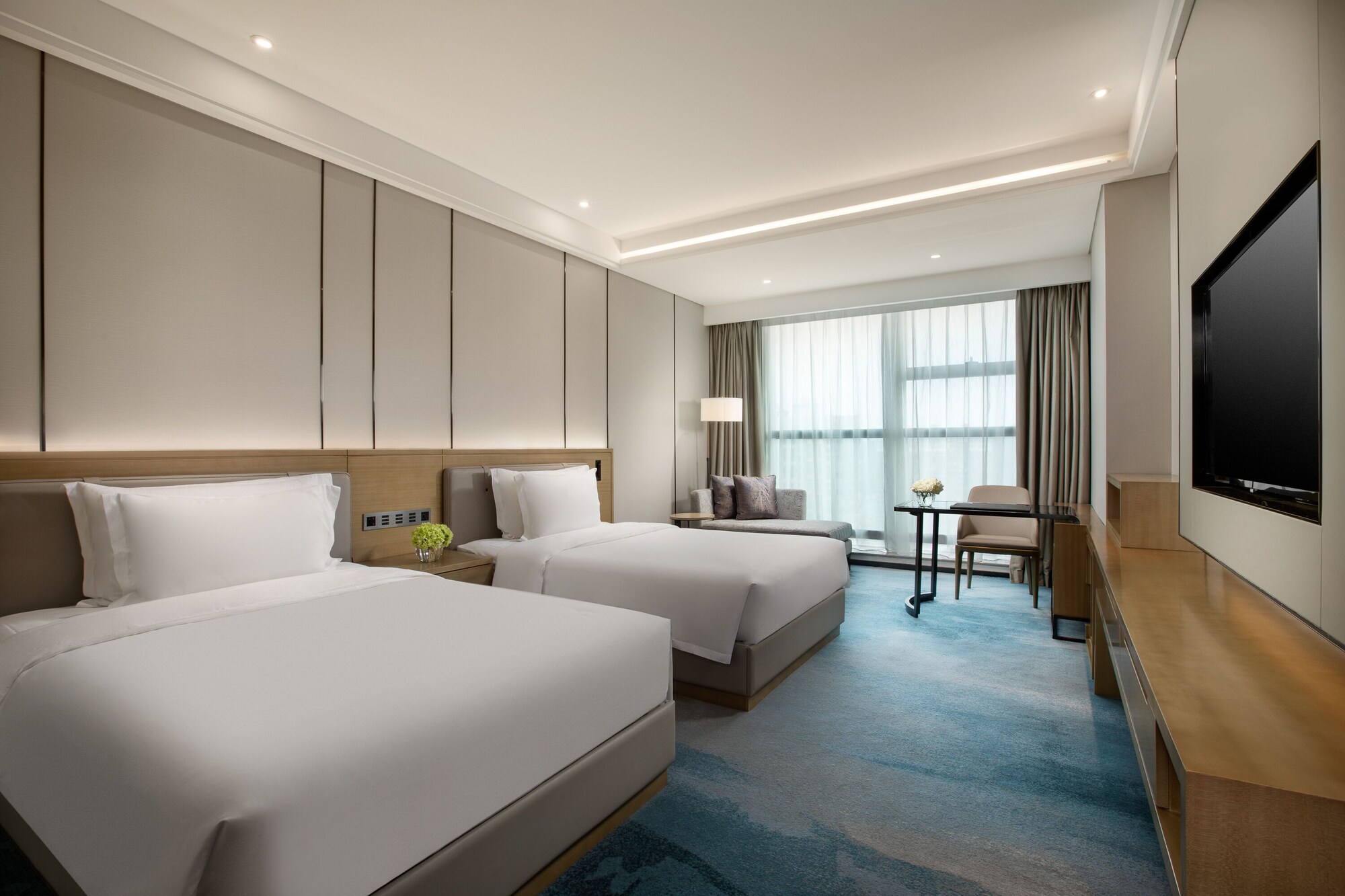DELUXE, SINGLE BED