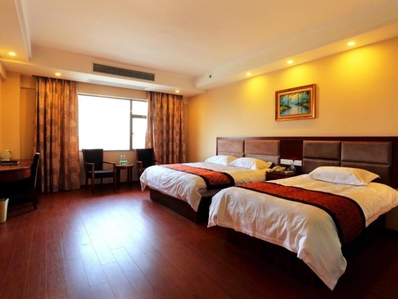 Greentree Inn Jiujiang Railway Station QianhongXiang Hotel 32/68