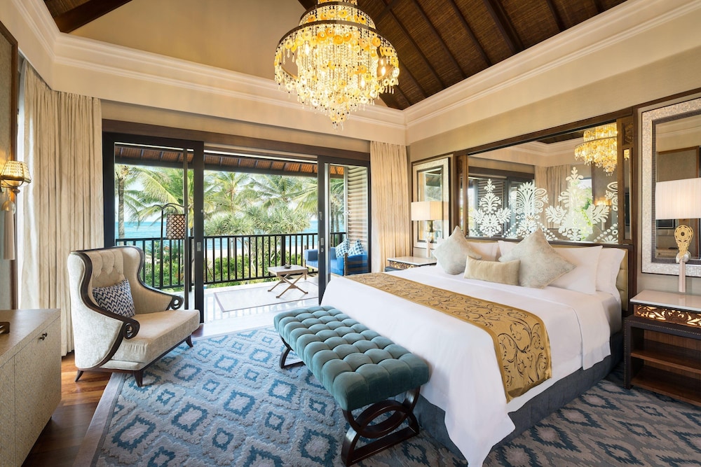 The St Regis Bali Resort 24/76