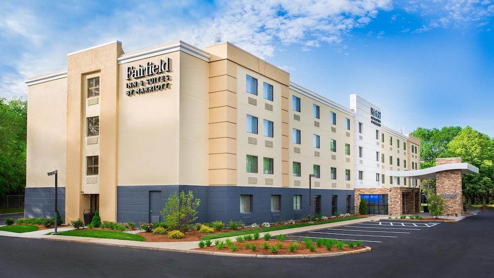 Fairfield Inn Suites Raynham Middleborough Plymouth in MIDDLEBOROUGH - MA