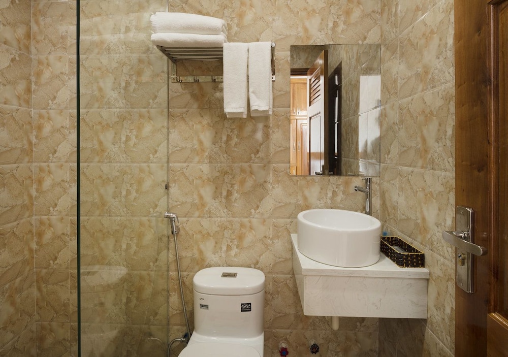 Royal Hotel Nha Trang 25/55