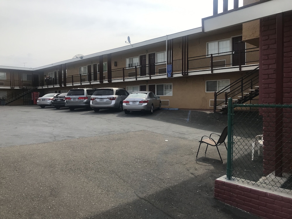 Economy Inn Antioch 1/24