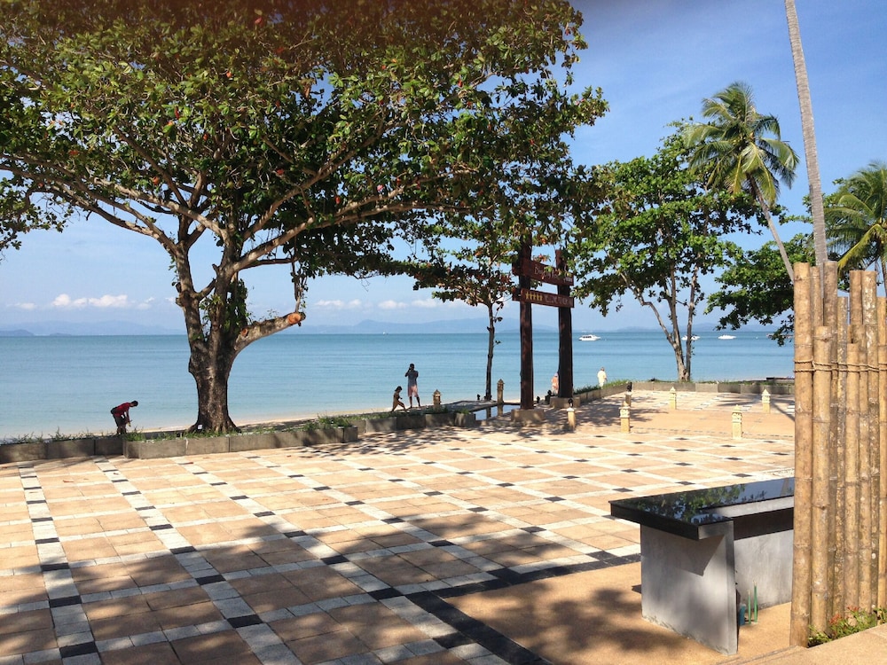 Blue Bay Resort 85/88