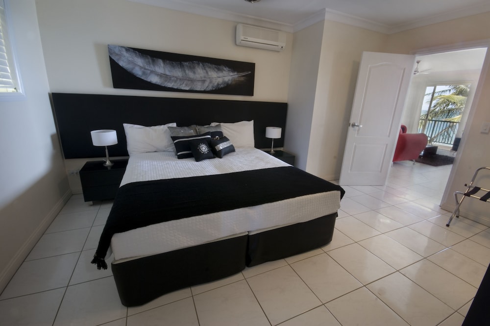 Rose Bay Resort 21/70