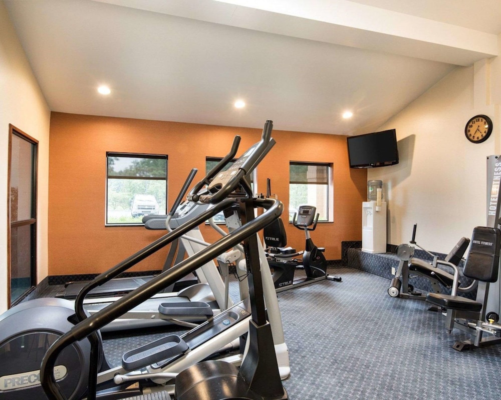 Comfort Inn & Suites Lavale - Cumberland 24/45