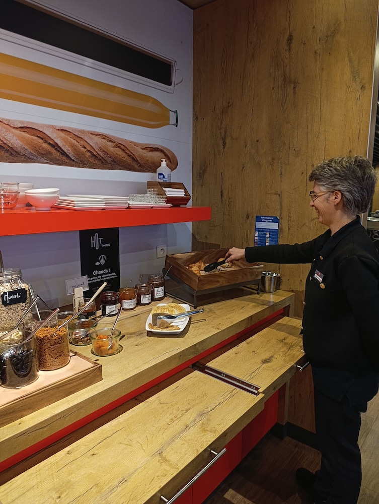 Ibis Aurillac 55/63