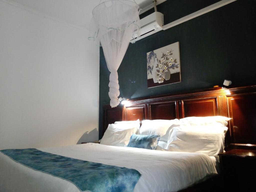 Richland Lodge Motel 4/21