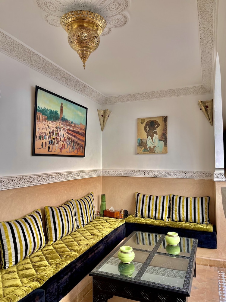 Riad Ta'achchaqa 37/50