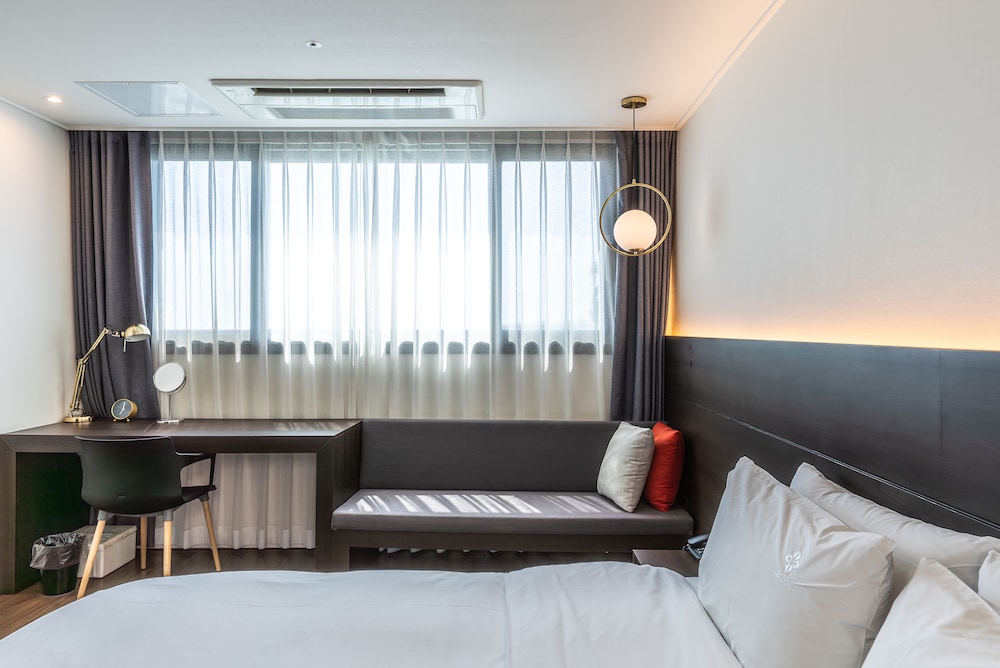 Hotel the Grang Jungmun 15/50