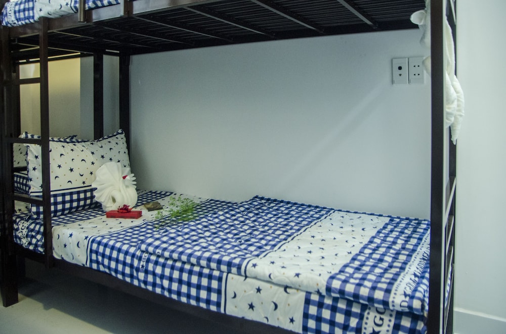 MIXED DORM, 6 BEDS