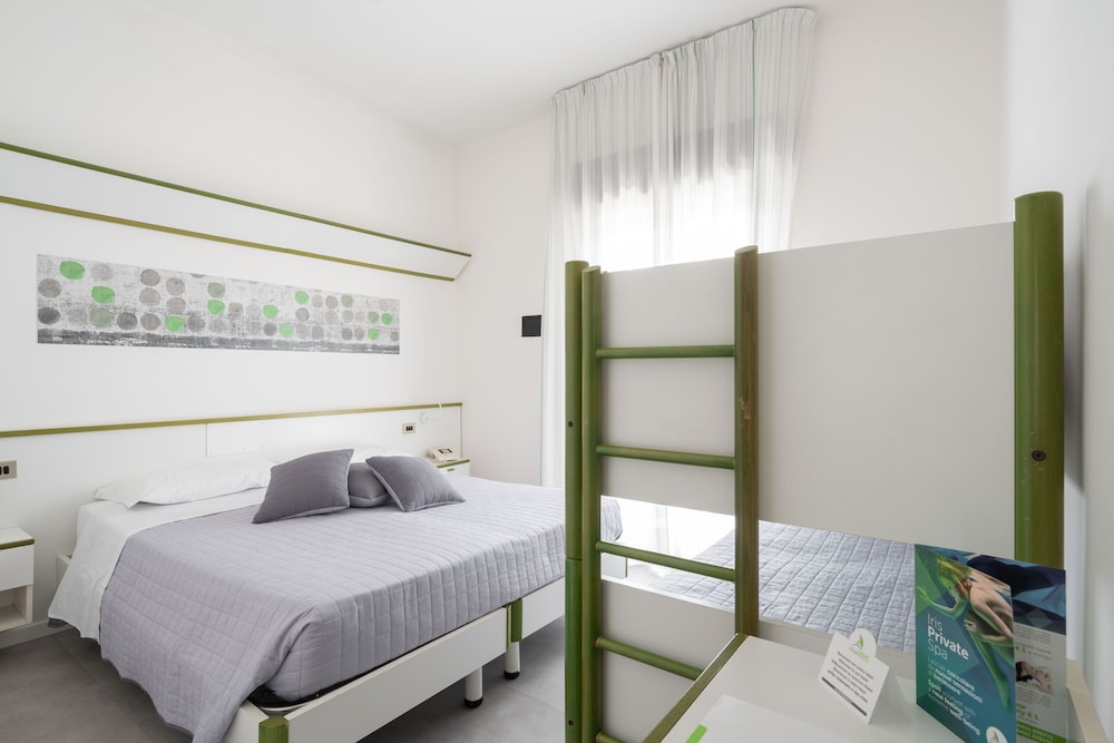 Hotel Iris 16/76