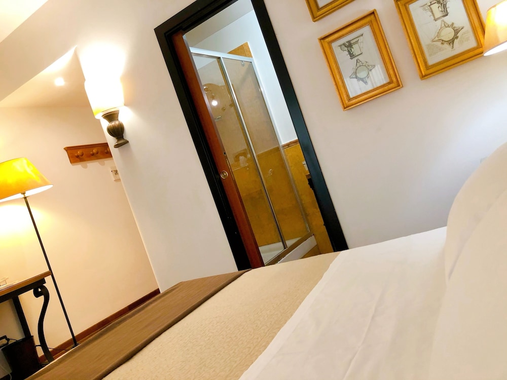 Florio Opera Hotel 22/65