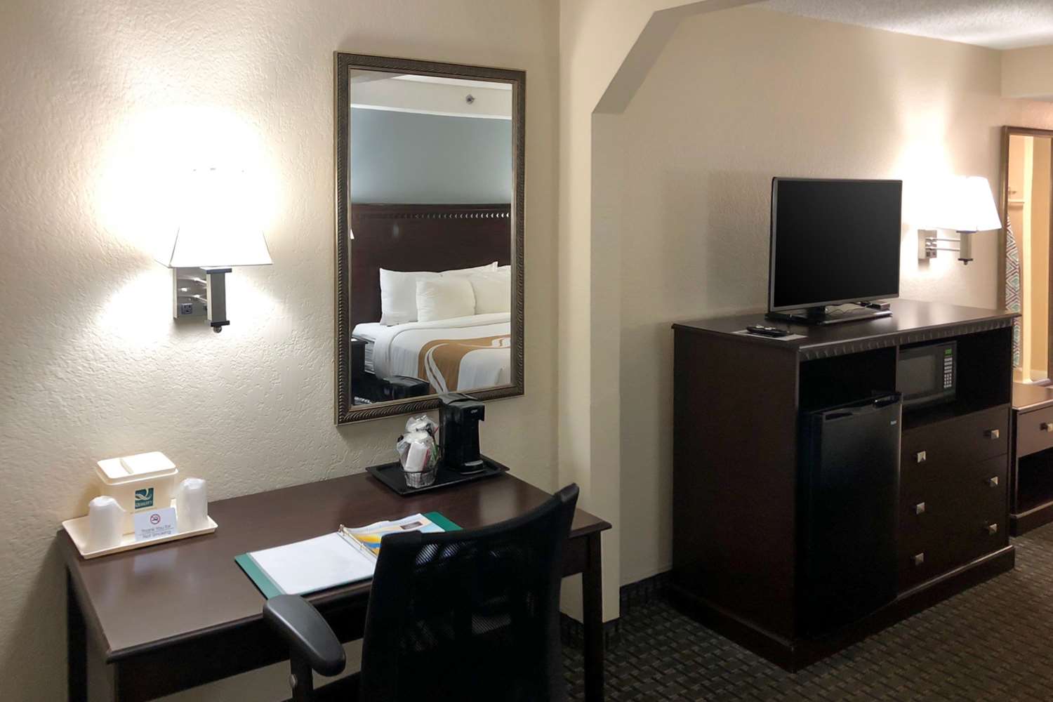 Quality Inn and Suites Miramar Beach 7/8