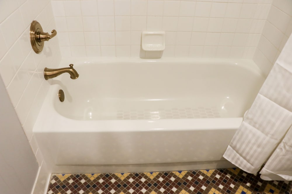 St. James Hotel Selma 32/54