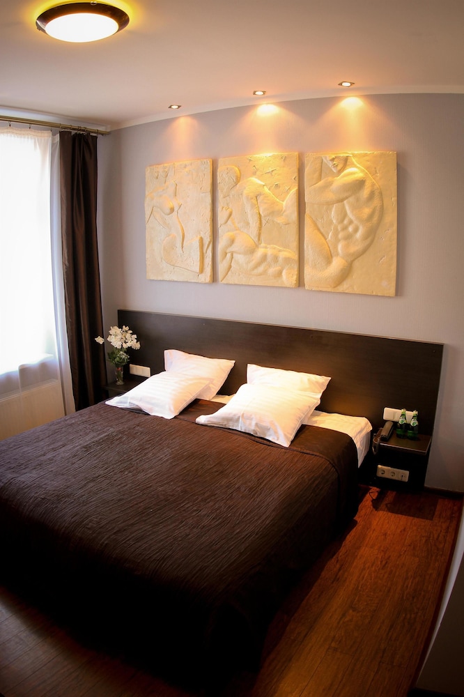 Primo Hotel 25/69
