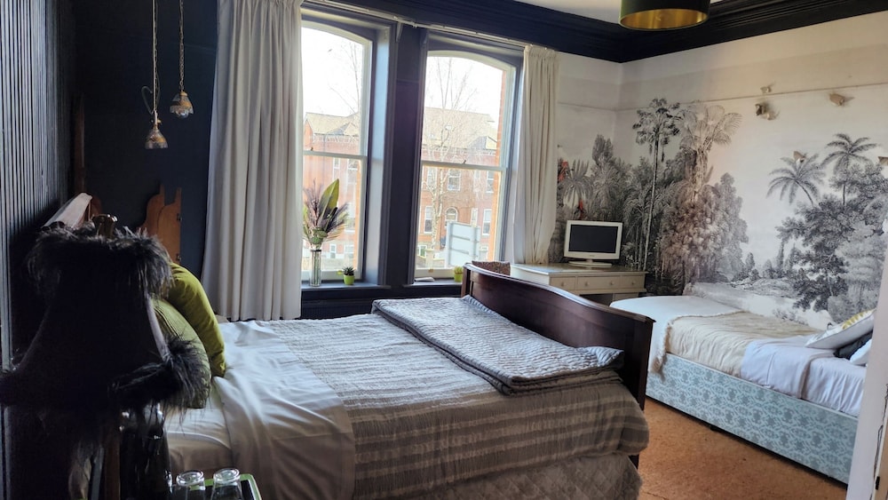 OYO Cornerstone Manor Hotel 48/75