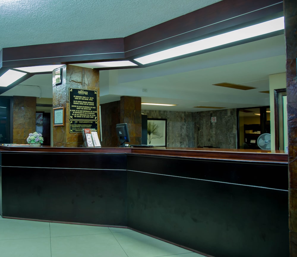 Hotel Ambassador Merida 71/72