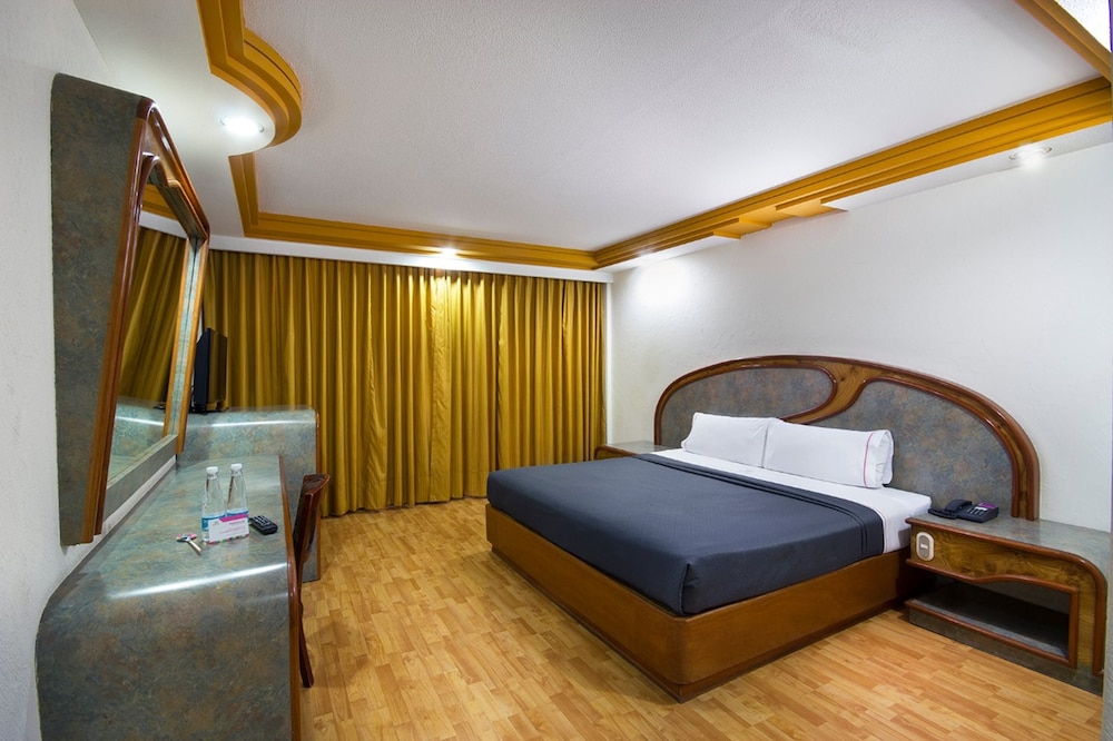 STANDARD, KING BED