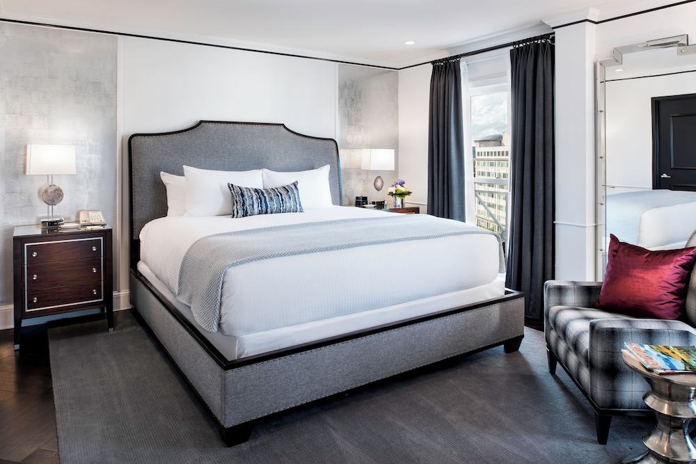 Capitol, Penthouse