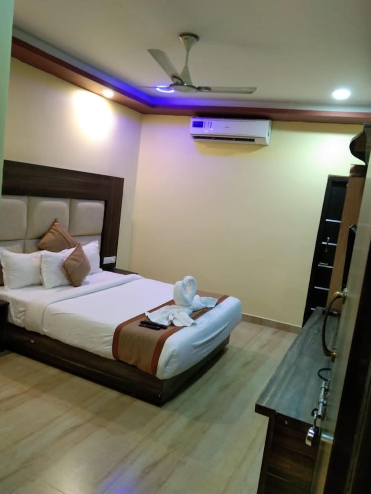 Suite, Double Bed