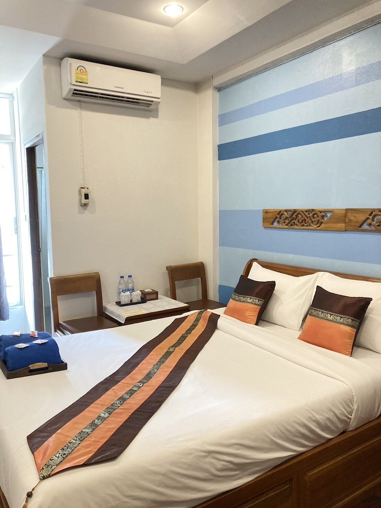 1 BEDROOM, DELUXE, DOUBLE BED