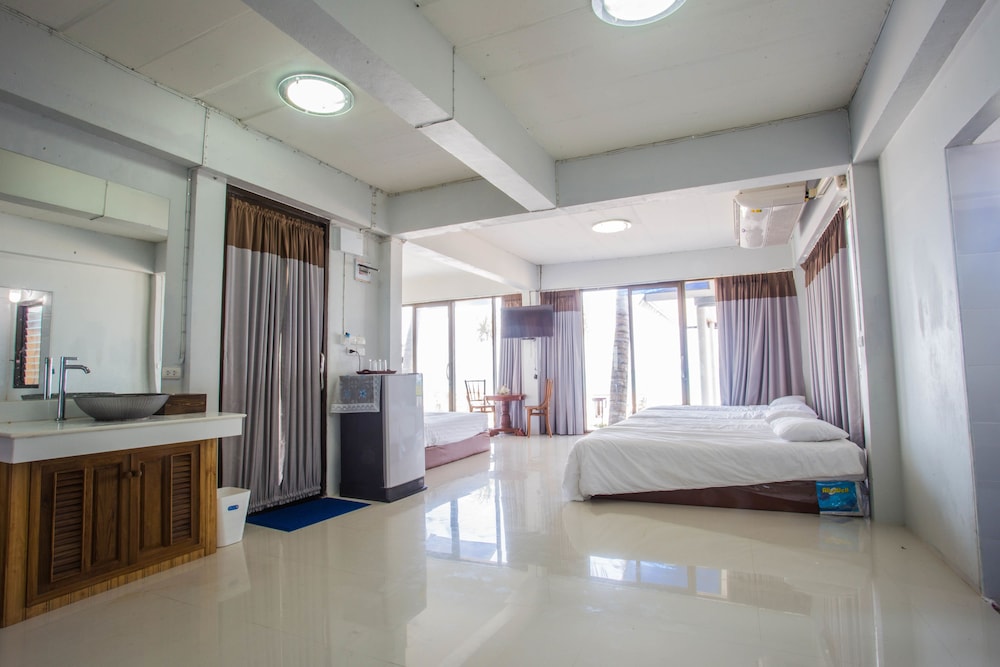 The Uncle Beach Resort 15/50