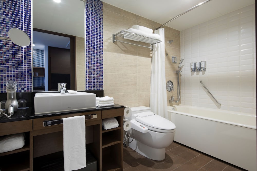 غرفة بسريرين مزدوجين بشرفة، Sheraton Grande Tokyo Bay Hotel 6/6