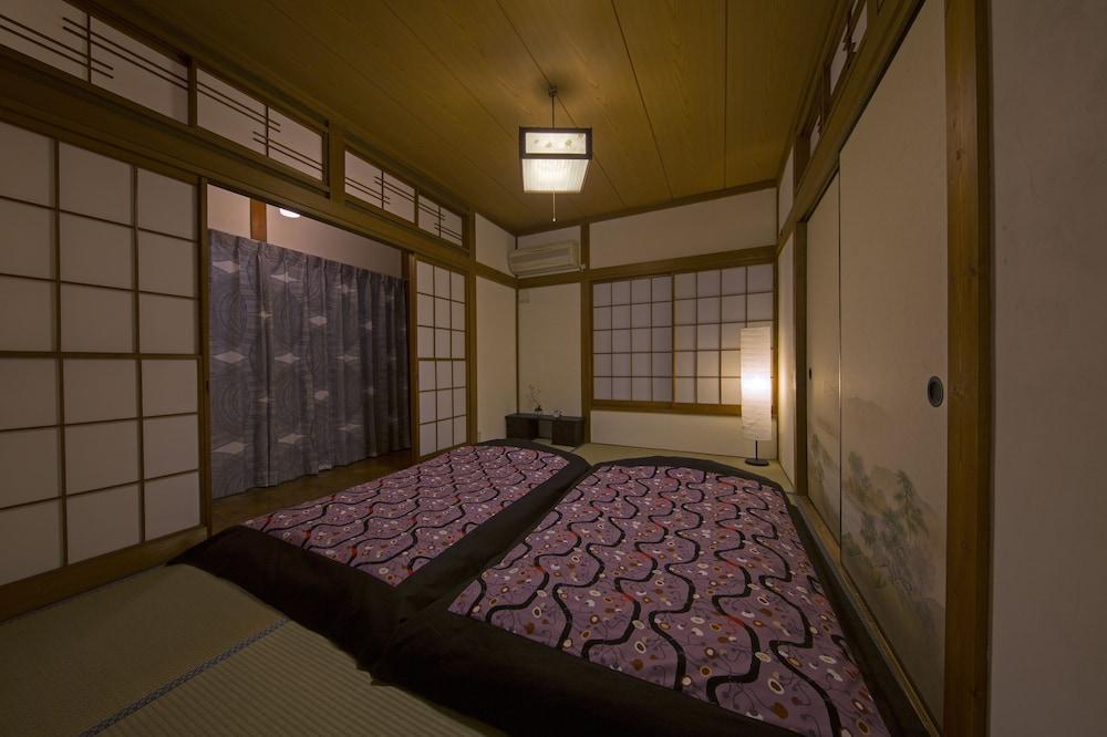 Aoi, Traditional, Double Bed
