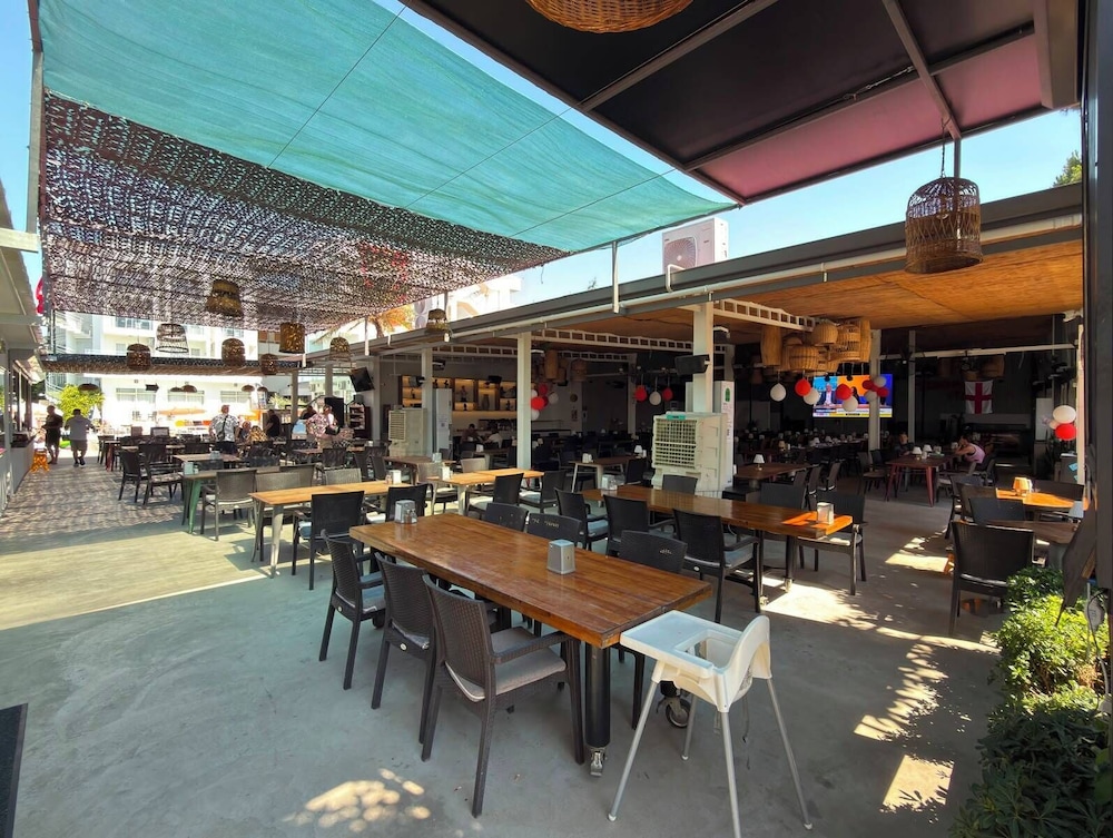 Club Atrium 34/49