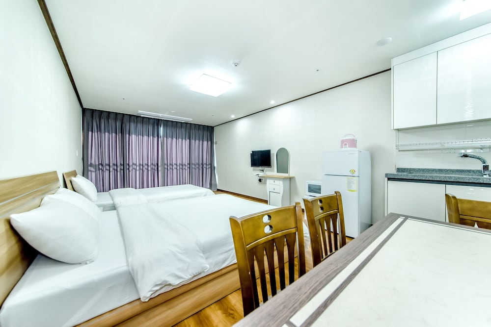 Rejina Pension 15/68