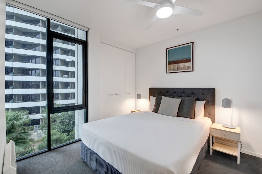 The Sebel Residences Melbourne Docklands 20/55