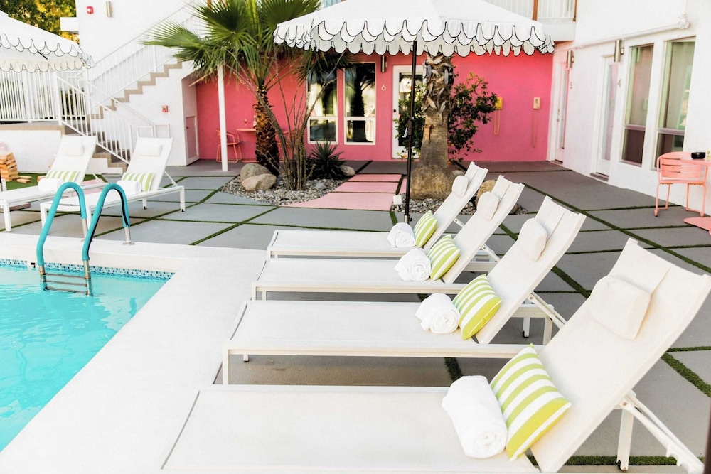 The Wesley Palm Springs 53/75