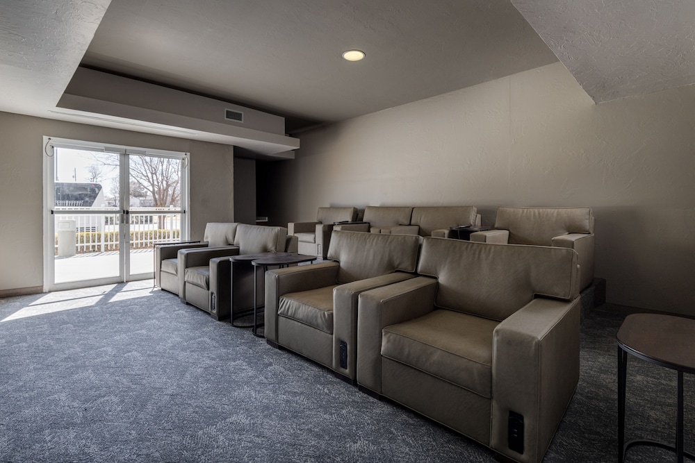 MySuites Lawton 35/54