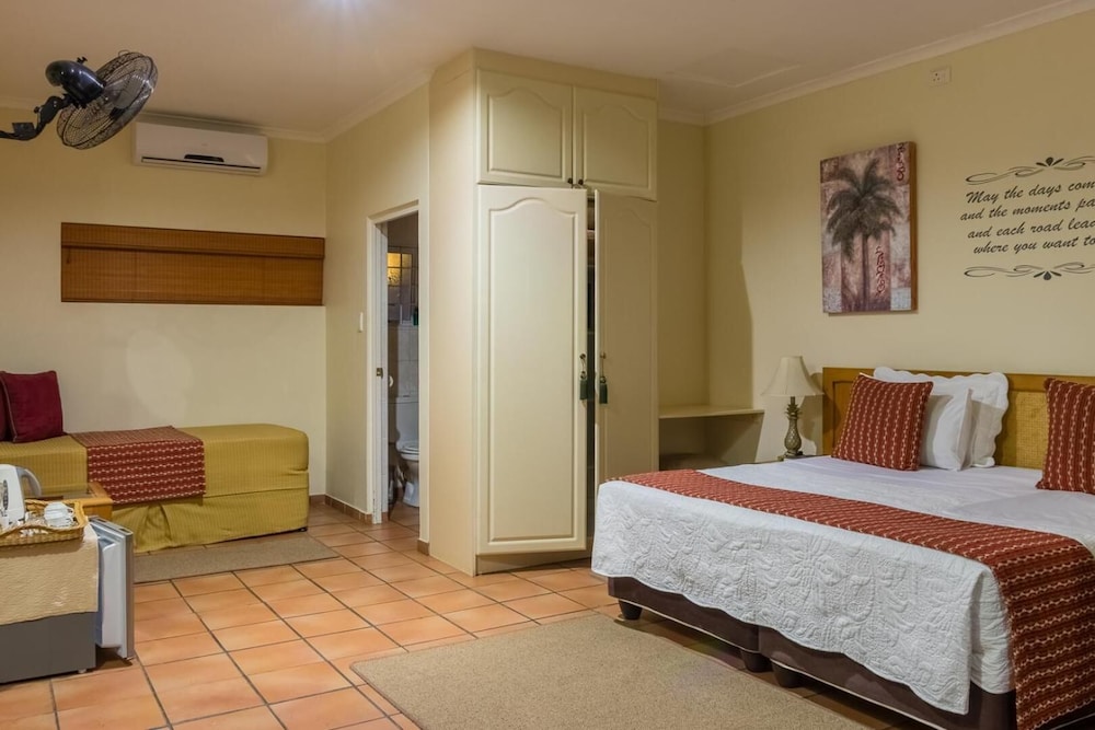ROOM, DOUBLE BED, WITH EXTRA BED