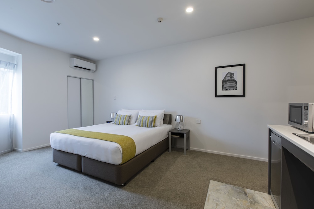 Quest On Thorndon 17/57