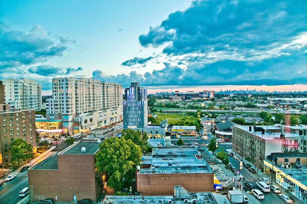 Hyatt Place Flushing Laguardia Airport 57/58