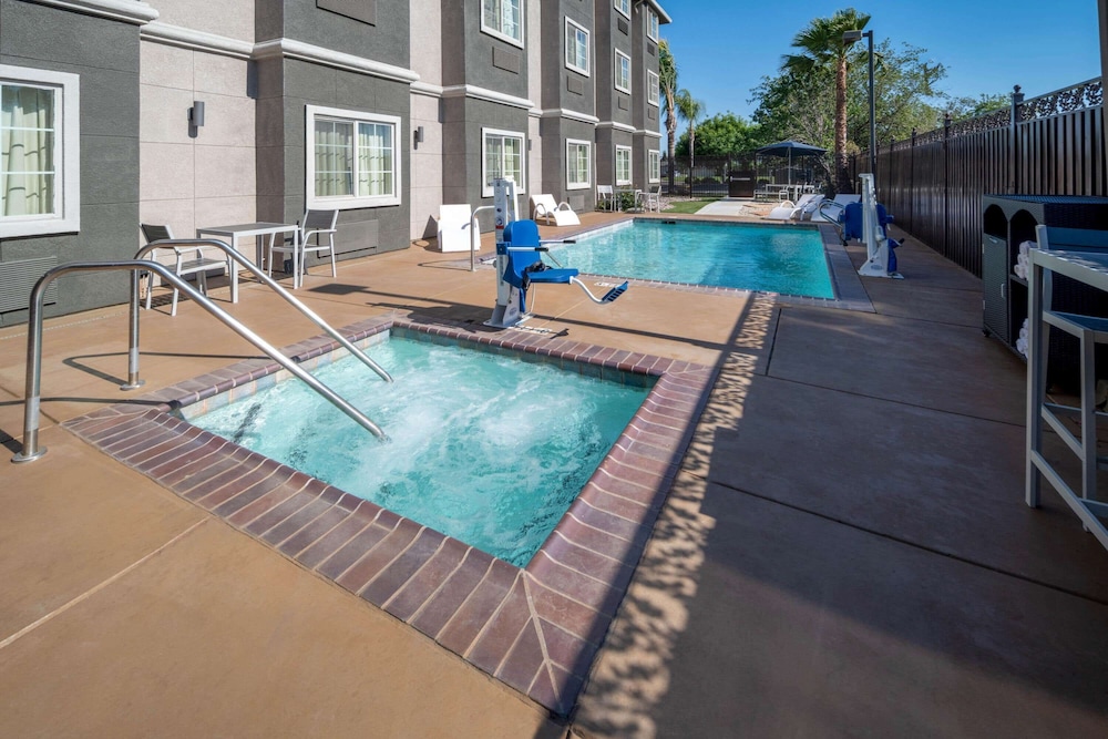 Microtel Inn Suites By Wyndham Tracy 3/67